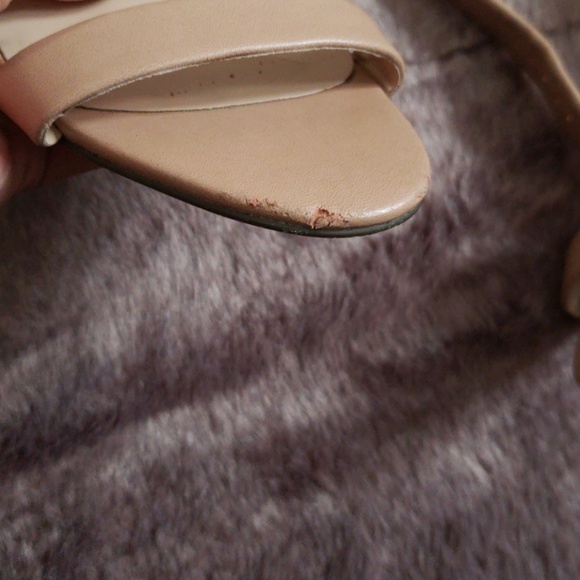 Breckelle's shoes size 6 nude - Picture 3 of 7